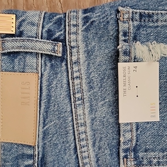 Rails Size 24 Melrose Slim Jeans in Arctic Distress NWT - Picture 8 of 9